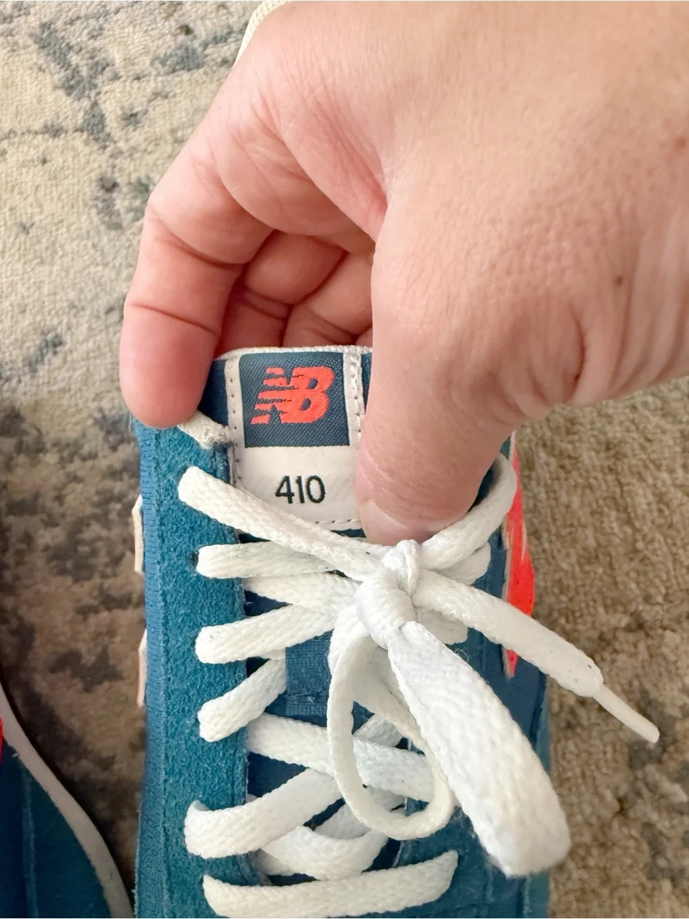 New Balance 410 sneakers Sz 9 / EU 40.5